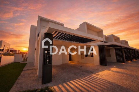 Townhouse de 4 dormitorios en EMAAR South, UAE No. 163575