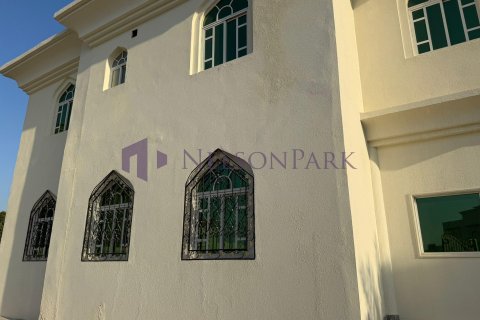 Villa de 7 dormitorios en Doha, Qatar No. 57242 21