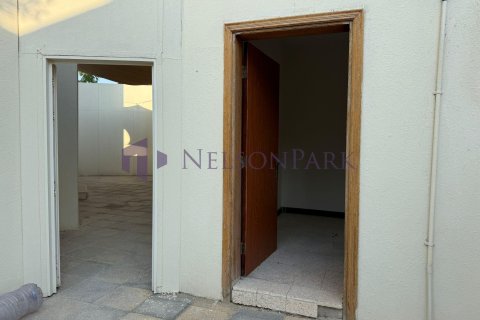 Villa de 7 dormitorios en Doha, Qatar No. 57242 8