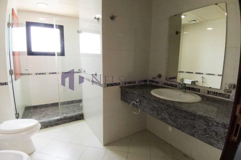 3 bedrooms Apartment in Doha, Qatar No. 57236 20