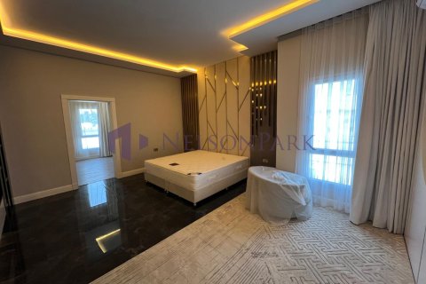 7 bedrooms Villa in Doha, Qatar No. 57967 31