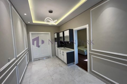7 bedrooms Villa in Doha, Qatar No. 57967 21