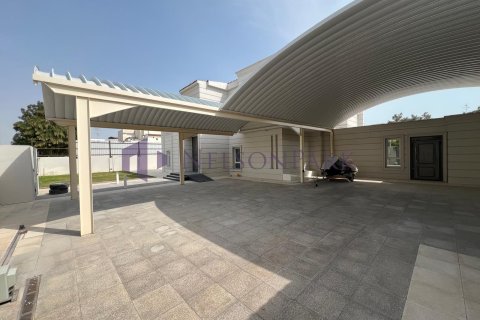 7 bedrooms Villa in Doha, Qatar No. 57967 4