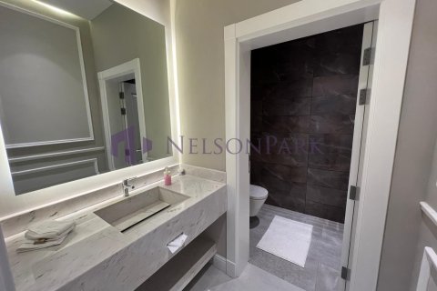 7 bedrooms Villa in Doha, Qatar No. 57967 16