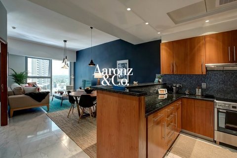 1 bedroom Apartment in Central Park Tower, UAE No. 210651 5