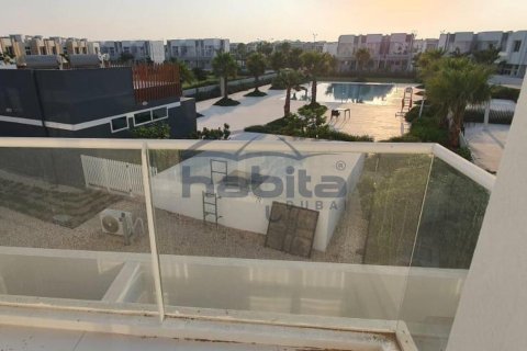 4 bedrooms Townhouse in Dubai, UAE No. 35166 7