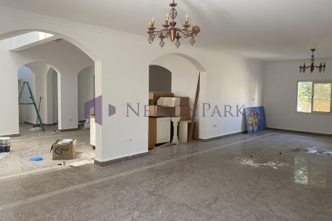 Villa de 4 dormitorios en Doha, Qatar No. 58216 4