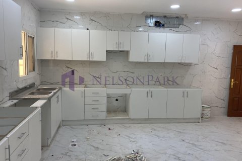 Villa de 4 dormitorios en Doha, Qatar No. 58216 6