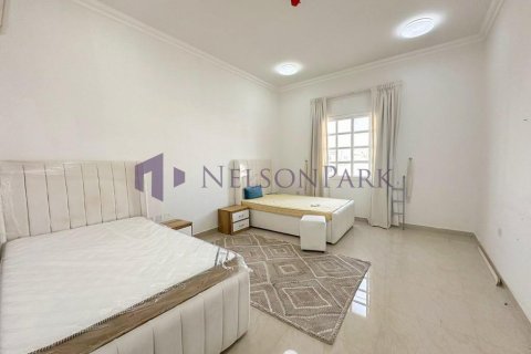 Villa de 6 dormitorios en Doha, Qatar No. 58229 10