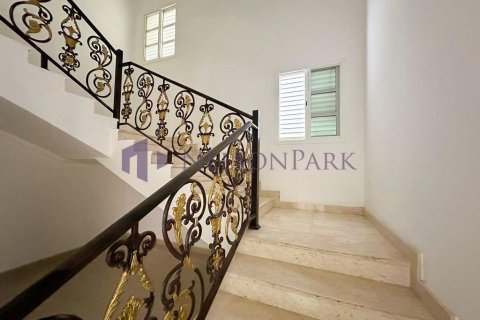 Villa de 6 dormitorios en Doha, Qatar No. 58229 14