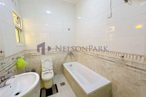 Villa de 6 dormitorios en Doha, Qatar No. 58229 22