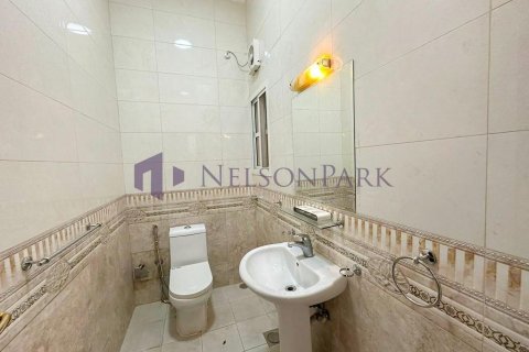 Villa de 6 dormitorios en Doha, Qatar No. 58229 17