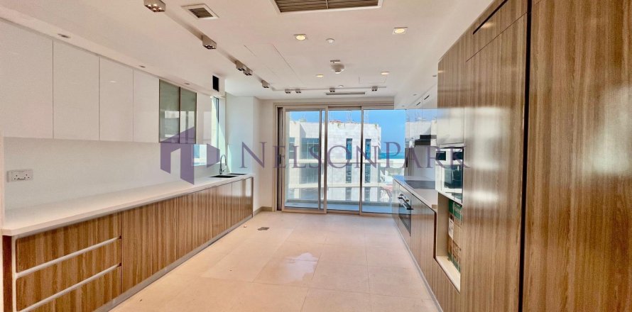 4 غرف نوم منزل ذو طابقين في الدوحة, Qatar رقم 58286