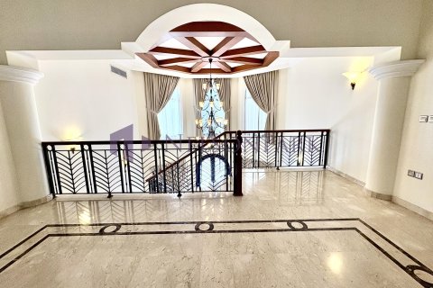 5 bedrooms Villa in Doha, Qatar No. 58275 21