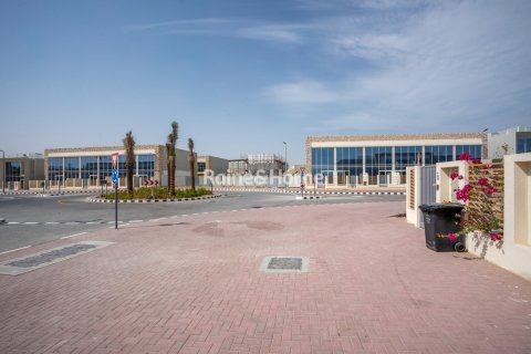 2 bedrooms Villa in Rukan, UAE No. 156277