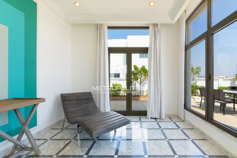 Villa de 5 chambres à Signature Villas, UAE No. 128635 11