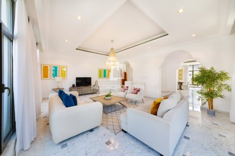 Villa de 5 chambres à Signature Villas, UAE No. 128635 15