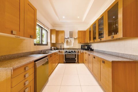Villa de 5 chambres à Signature Villas, UAE No. 128635 17
