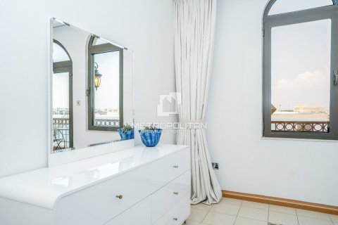Вилла с 4 спальнями в Garden Homes, ОАЭ №128641 18