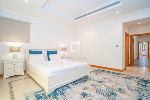 Вилла с 4 спальнями в Garden Homes, ОАЭ №128641 10