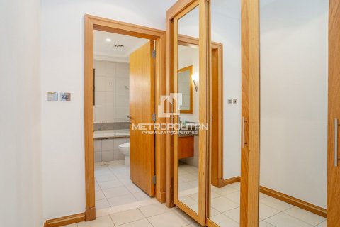 Вилла с 4 спальнями в Garden Homes, ОАЭ №128641 16