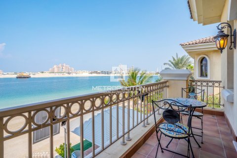 Вилла с 4 спальнями в Garden Homes, ОАЭ №128641 23