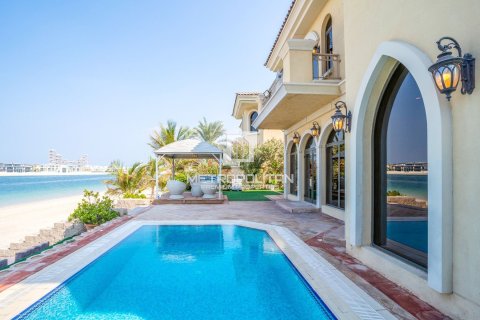 Вилла с 4 спальнями в Garden Homes, ОАЭ №128641 5