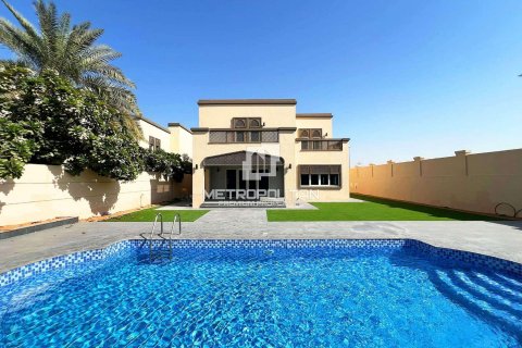 Villa de 5 chambres à Regional, UAE No. 128638