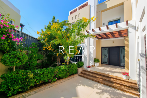 5 bedrooms Villa in Mudon, UAE No. 28993