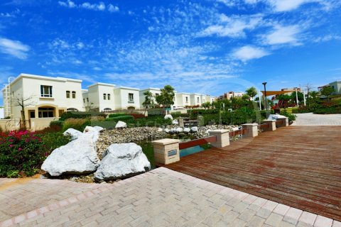 2 bedrooms Townhouse in Al Ghadeer, UAE No. 162815