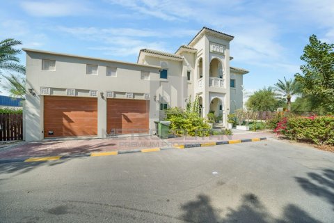 Villa de 4 chambres à North Village, UAE No. 128953 22
