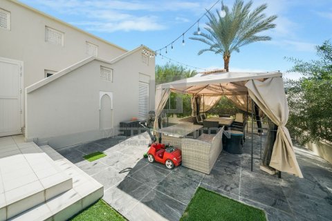 Villa de 4 chambres à North Village, UAE No. 128953 26