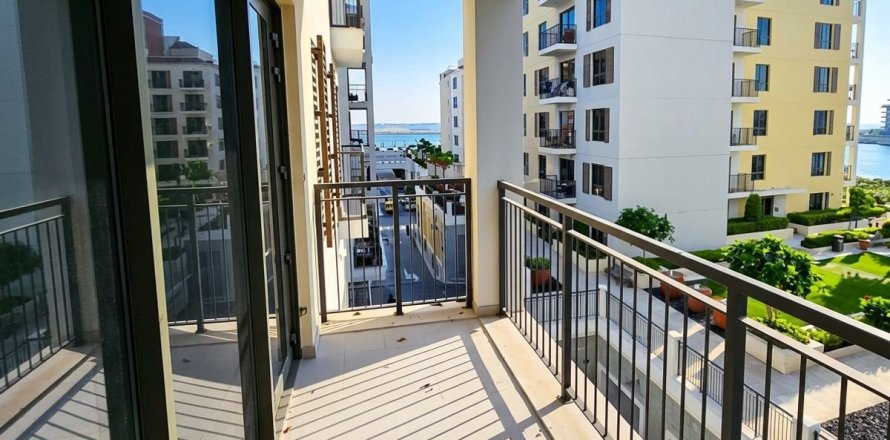 2 bedrooms Apartment in Dubai, UAE No. 164852