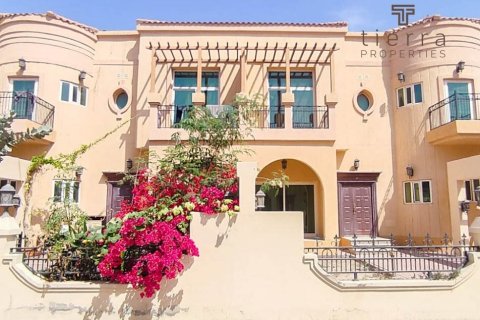 4 bedrooms Villa in Dubai Industrial Park, UAE No. 4649