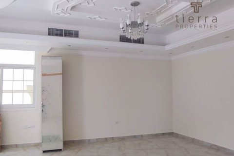 Вилла с 4 спальнями в Dubai Industrial Park, ОАЭ №4649 11