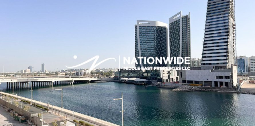 3 bedrooms Duplex in Abu Dhabi, UAE No. 143778
