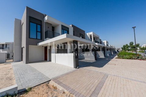 4 bedrooms Townhouse in Dubai South (Dubai World Central), UAE No. 198348 17