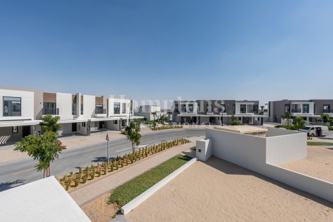 4 bedrooms Townhouse in Dubai South (Dubai World Central), UAE No. 198348 9