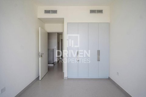 3 غرف نوم فيلا في EMAAR South, الإمارات العربية المتحدة رقم 192460 11
