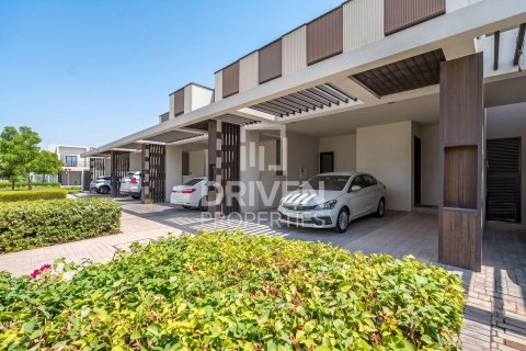 3 غرف نوم فيلا في EMAAR South, الإمارات العربية المتحدة رقم 192460 22