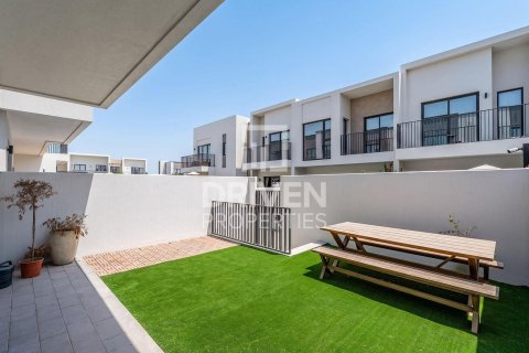 3 غرف نوم فيلا في EMAAR South, الإمارات العربية المتحدة رقم 192460 24
