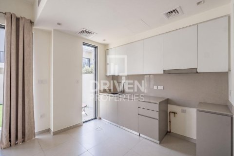 3 غرف نوم فيلا في EMAAR South, الإمارات العربية المتحدة رقم 192460 4