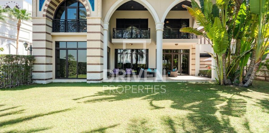 5 غرفة نوم فيلا في The Crescent, الإمارات العربية المتحدة رقم 192575