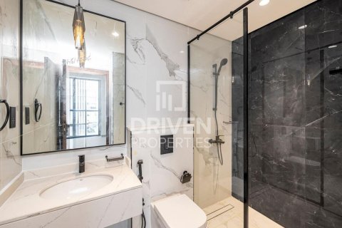 2 bedrooms Apartment in Al Satwa, UAE No. 191817 12