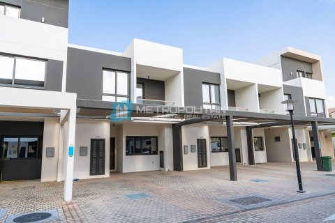 Townhouse de 3 chambres à Abu Dhabi, UAE No. 131109