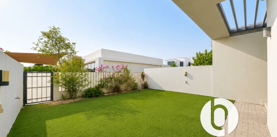 3 bedrooms Villa in Dubai Hills Estate, UAE No. 210192