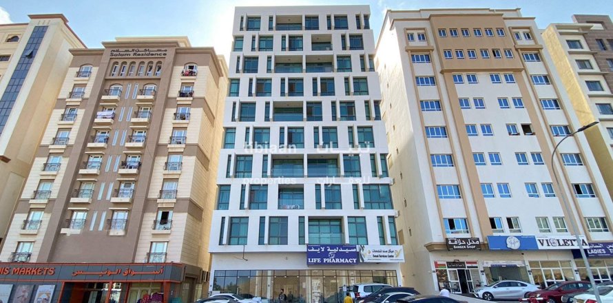 Apartment de 3 dormitorios en Bawshar, Oman No. 53323