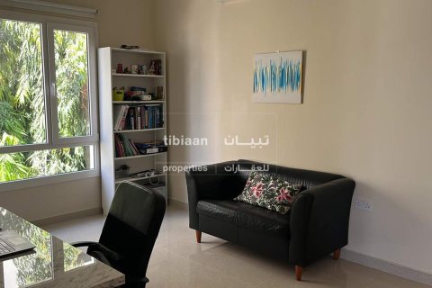 Villa Gemela de 4 dormitorios en As Sib, Oman No. 53325 6