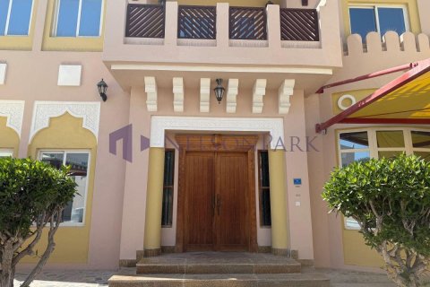 4 غرف نوم فيلا في الدوحة, Qatar رقم 57727