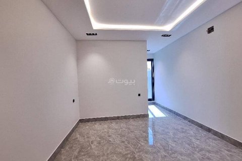Villa de 5 dormitorios en Riyadh, Saudi Arabia No. 60144 10